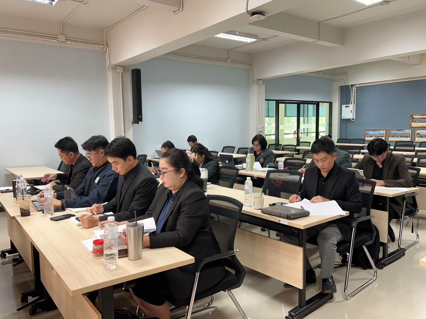 สัมมนาวิทยานิพนธ์ สำหรับนักศึกษาหลักสูตร ครุศาสตรดุษฎีบัณฑิต (ค.ด.) สาขาวิชาการบริหารการศึกษา