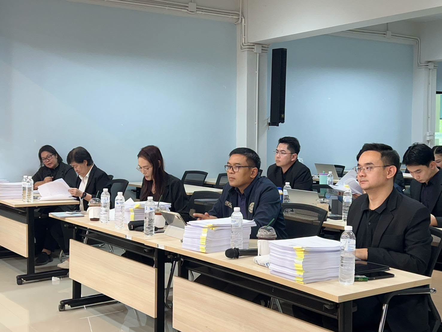 สัมมนาวิทยานิพนธ์ สำหรับนักศึกษาหลักสูตร ครุศาสตรดุษฎีบัณฑิต (ค.ด.) สาขาวิชาการบริหารการศึกษา