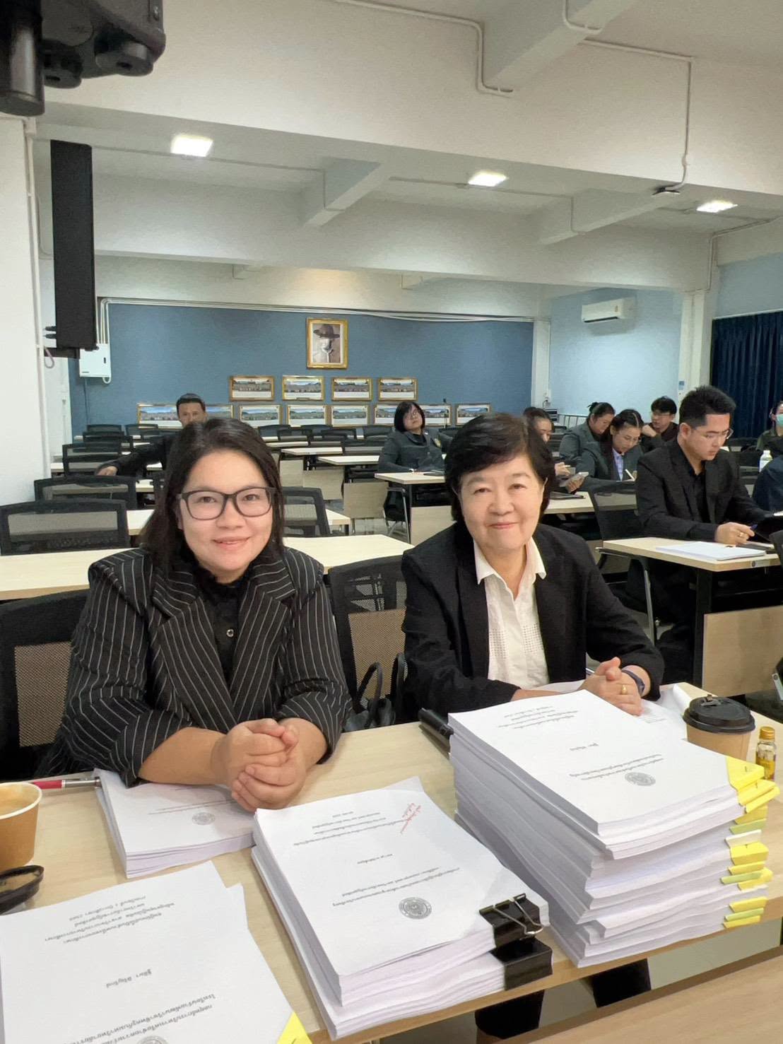 สัมมนาวิทยานิพนธ์ สำหรับนักศึกษาหลักสูตร ครุศาสตรดุษฎีบัณฑิต (ค.ด.) สาขาวิชาการบริหารการศึกษา